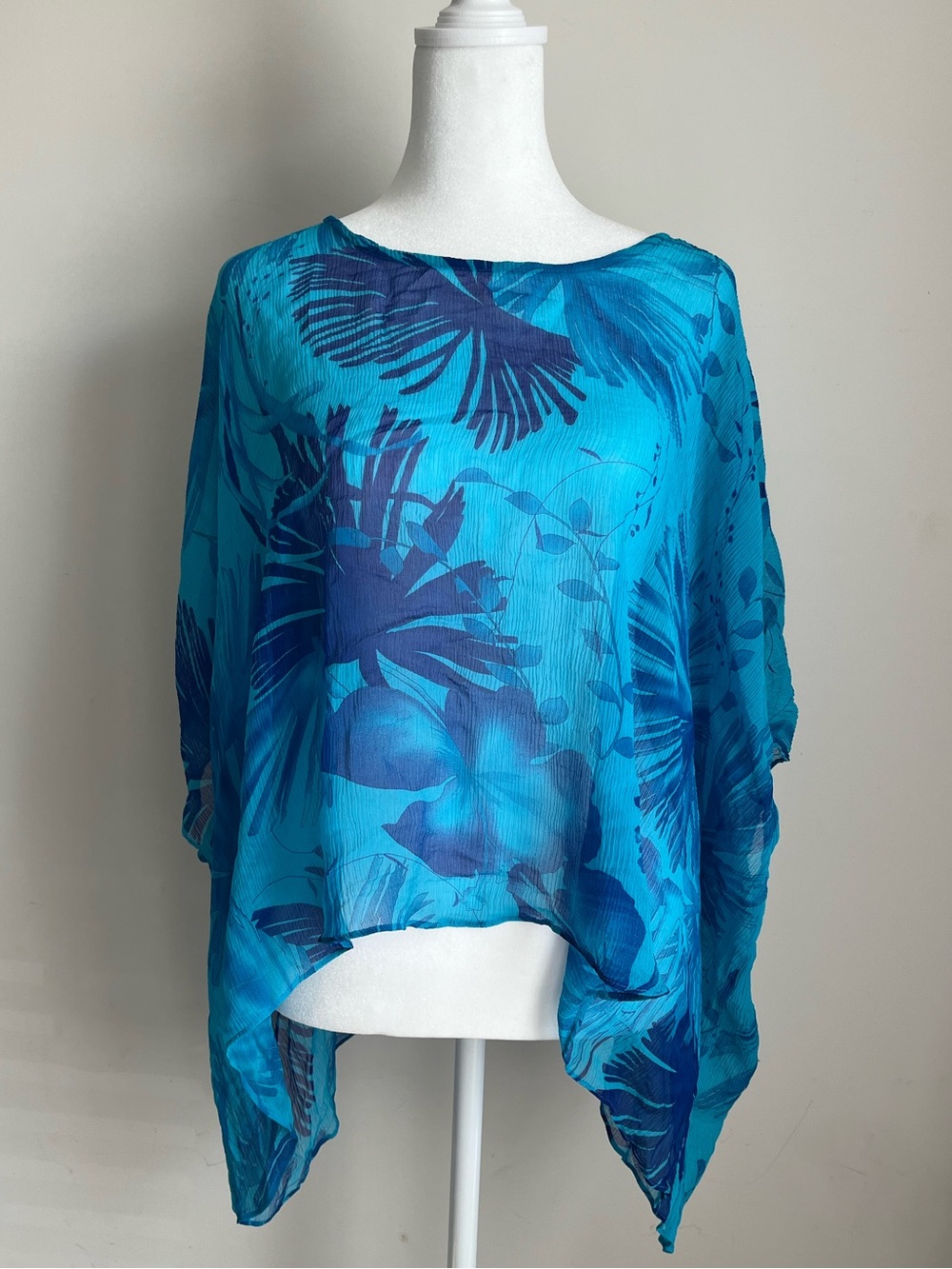 Chicos Women Sheer Tropical Poncho Sz S/M Silk Flowy Top Chiffon Coverup